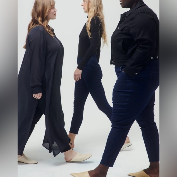 Universal Standard | Comfort Denim Plus Size XL/26/28 Dark Wash Classic Fall - Picture 5 of 16